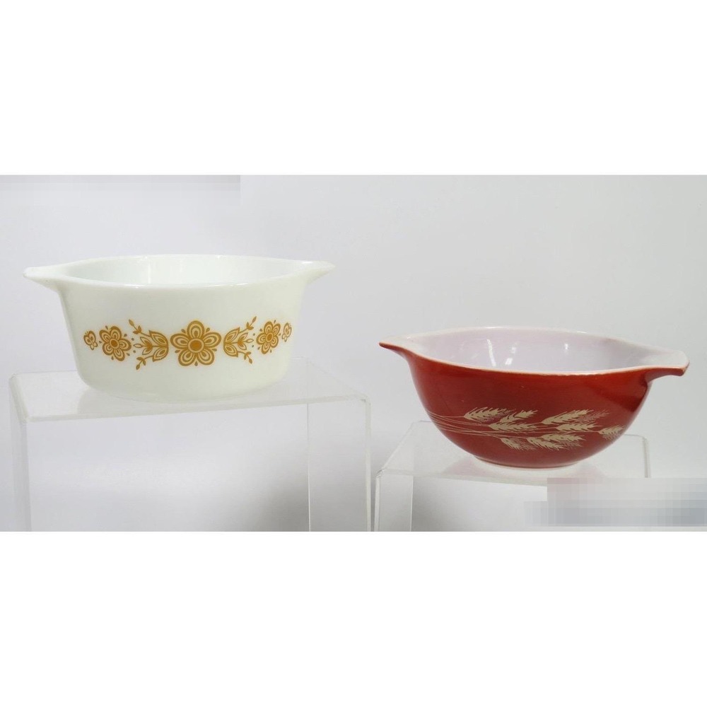 Vintage Pyrex Butterfly Gold & Autumn Harvest 1.5 Pint Mixing Bowls Set of 2